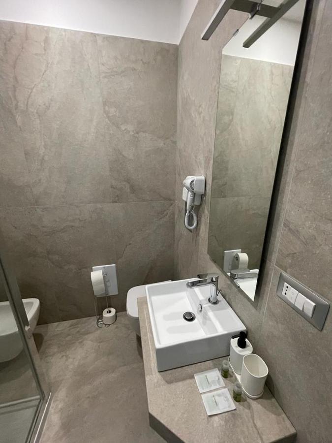 Domus Cervantes Apartment Napoli Esterno foto