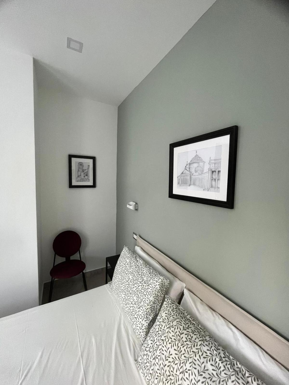 Domus Cervantes Apartment Napoli Esterno foto