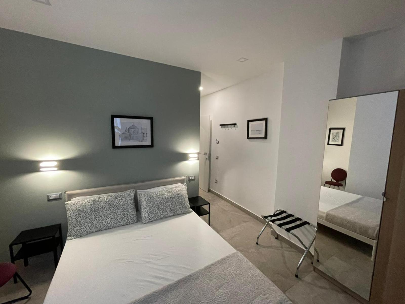 Domus Cervantes Apartment Napoli Esterno foto