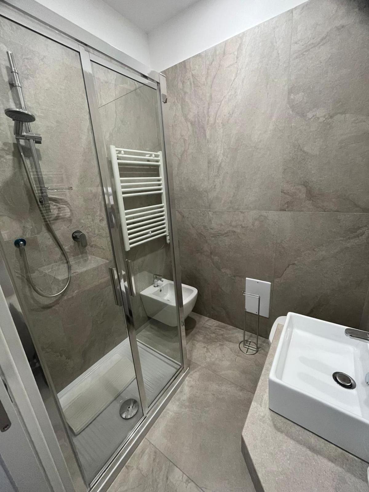 Domus Cervantes Apartment Napoli Esterno foto