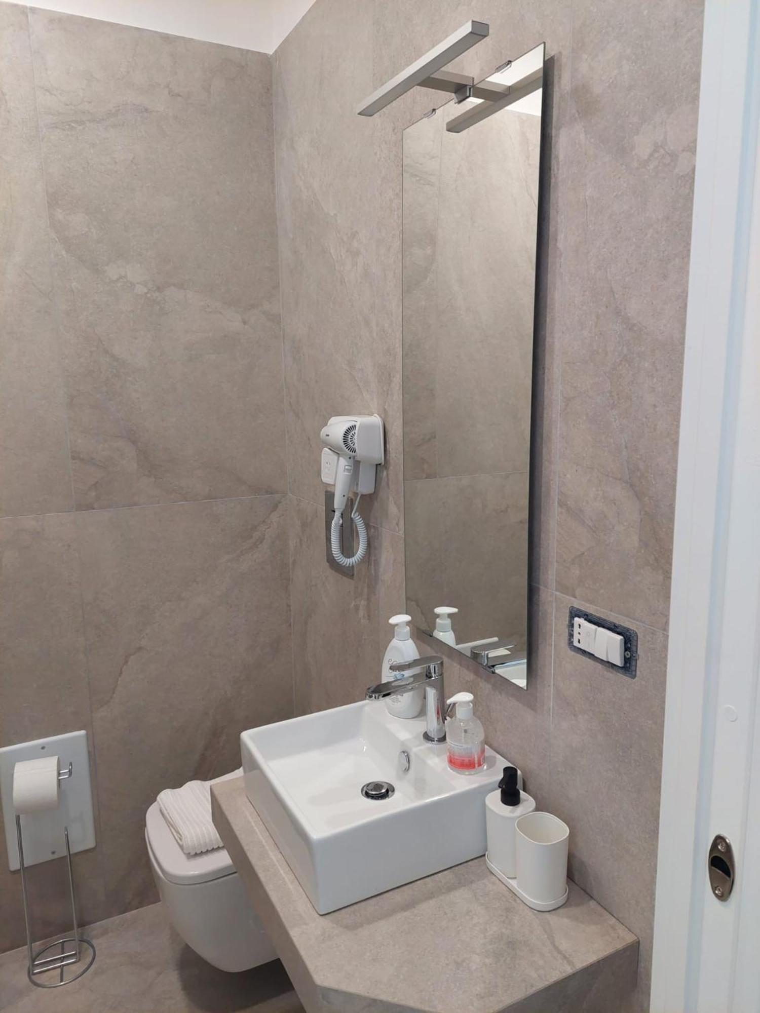 Domus Cervantes Apartment Napoli Esterno foto
